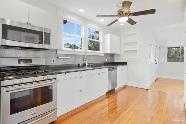 300 S 2nd St, Pensacola FL 32507 photo 13