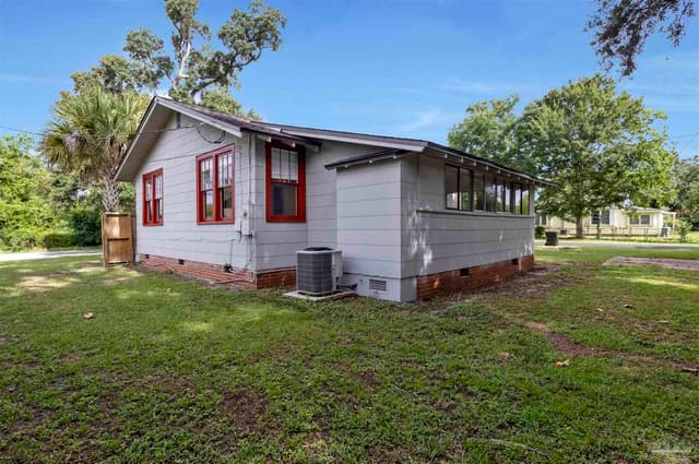 300 S 2nd St, Pensacola FL 32507 photo 35