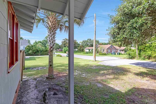 300 2nd St property photo