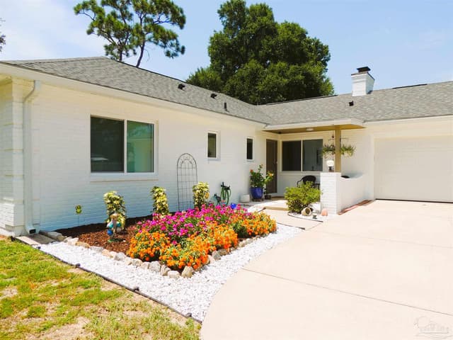4050 Lynn Ora Dr property photo