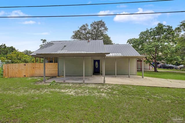 2853 Hidden Springs Cir, Pensacola FL 32526 exterior