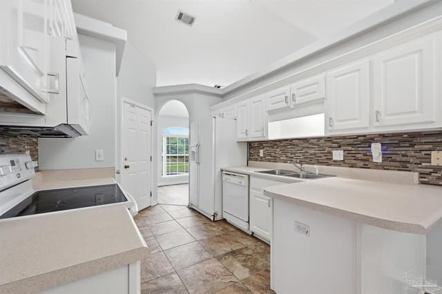 7317 Westminster Dr, Navarre FL 32566 photo 10