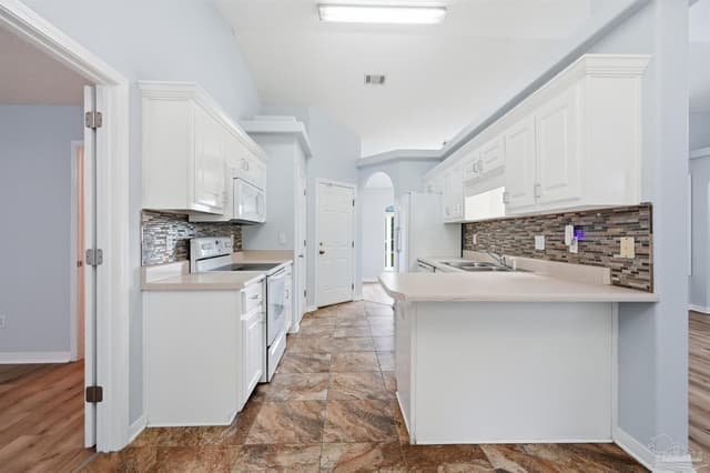 7317 Westminster Dr, Navarre FL 32566 photo 8