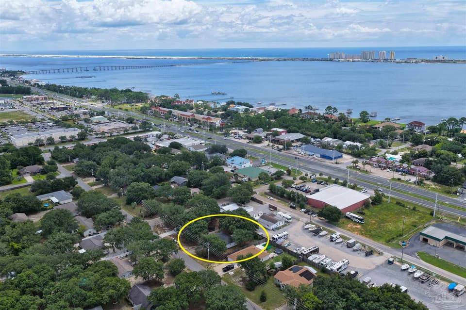 8137 Fourth St, Navarre FL 32566 photo 1