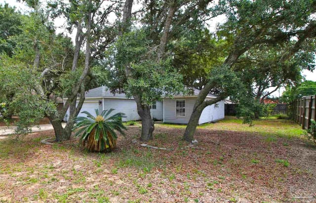 8137 Fourth St property photo