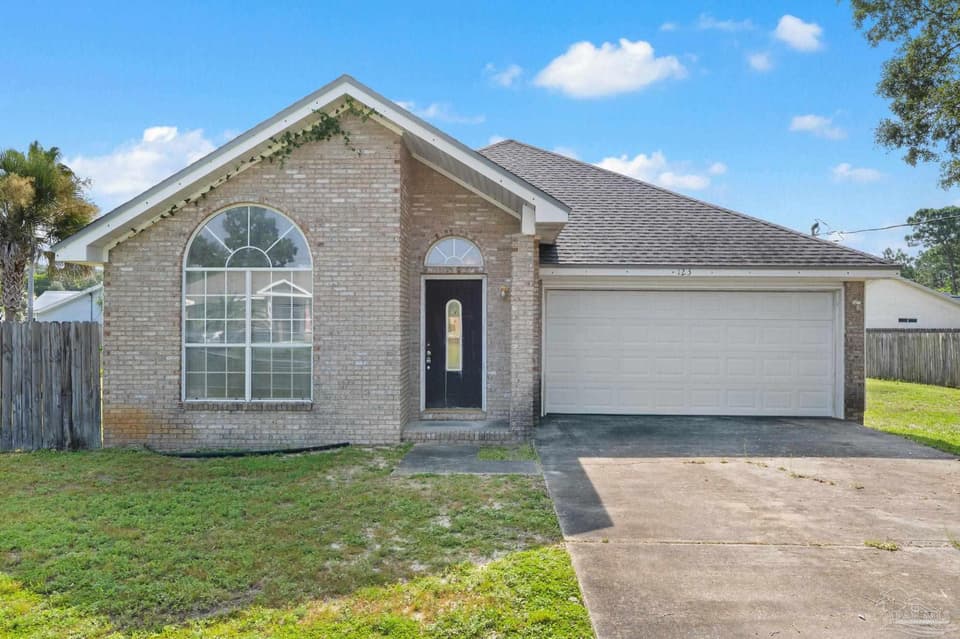 123 Palmetto Ave, Mary Esther FL 32569 photo 1