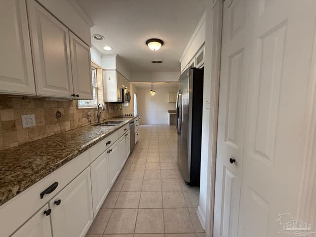 905 Poinciana Dr, Gulf Breeze FL 32561 photo 10