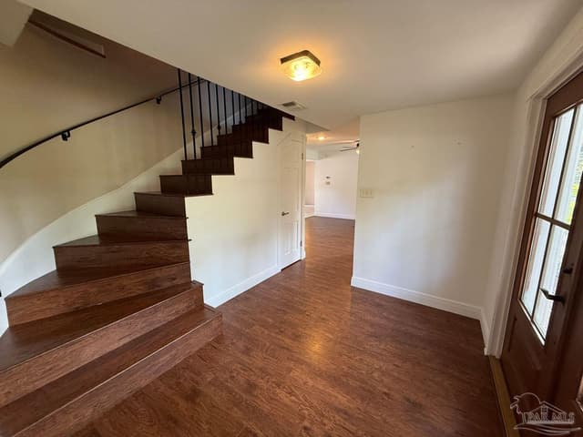 905 Poinciana Dr property photo