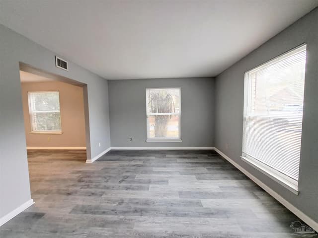 7819 Hearthstone Cir property photo