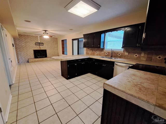 7819 Hearthstone Cir, Pensacola FL 32506 photo 8