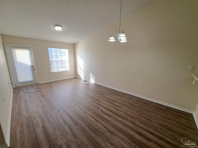 8069 Stonebrook Dr property photo