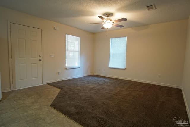 4121 Woodfin Cir property photo