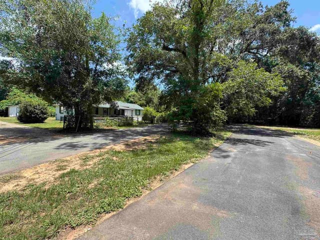 4040 Wilkes St, Pace FL 32571 photo 2