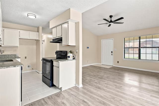 4426 Bellview Ave, Pensacola FL 32526 photo 10