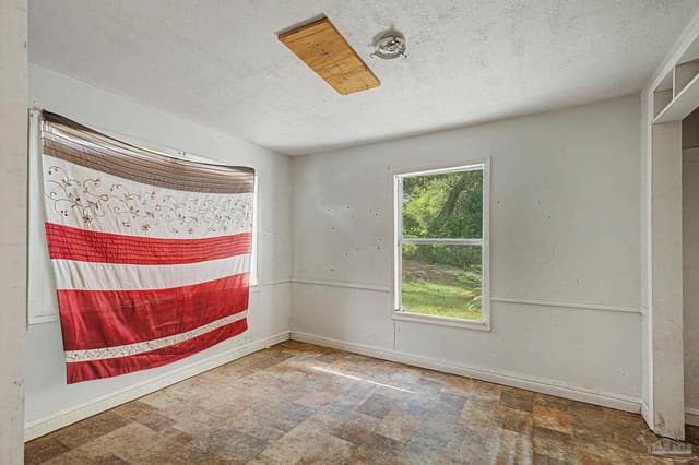 197 Hudson St, Crestview FL 32536 photo 7