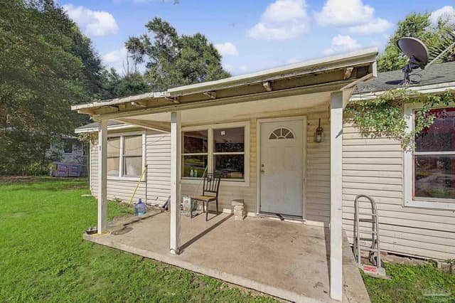 197 Hudson St, Crestview FL 32536 photo 3