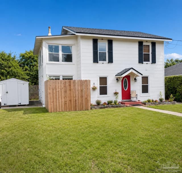 3302 E Mallory St, Pensacola FL 32503 exterior