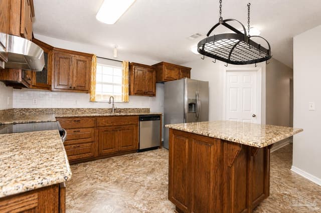 5938 Herlong Dr, Milton FL 32570 photo 6
