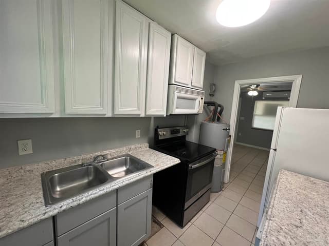 103 Ellinor Ct # B property photo