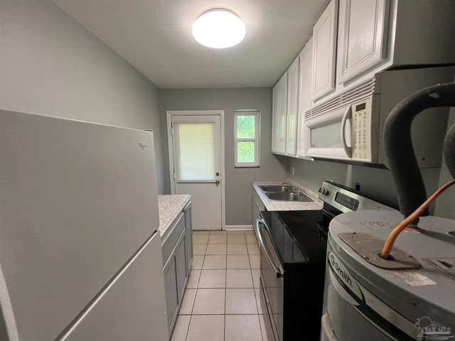 103 Ellinor Ct # B property photo