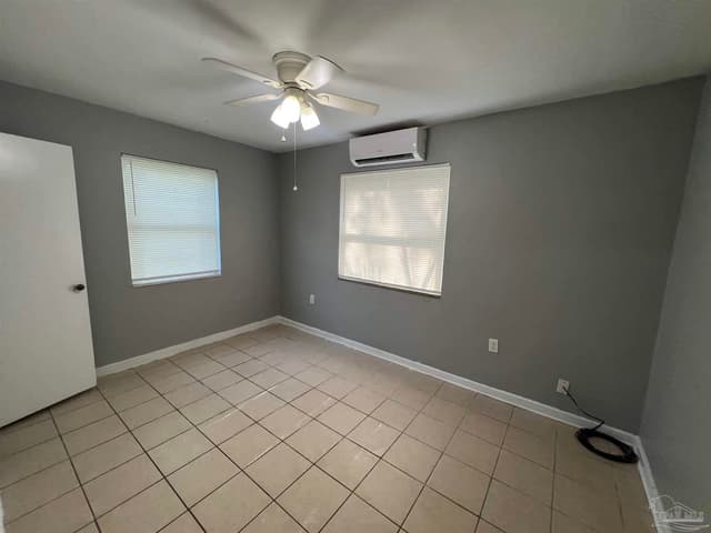 103 Ellinor Ct # B, Pensacola FL 32507 photo 8