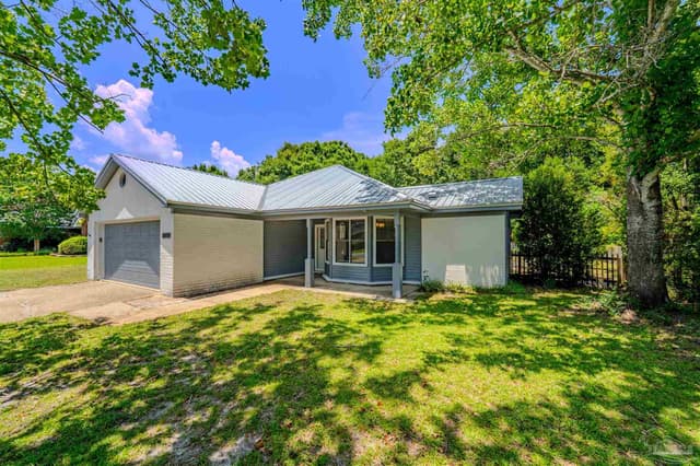 3870 Bay Wind Dr, Gulf Breeze FL 32563 exterior