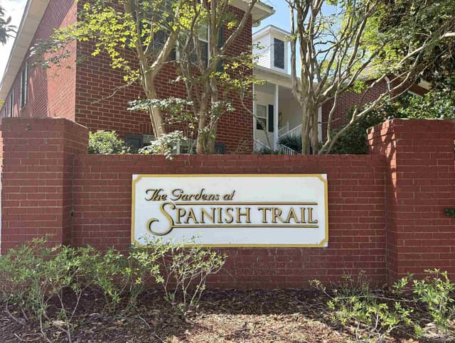 5860 Spanish Trail, Pensacola FL 32504 photo 2