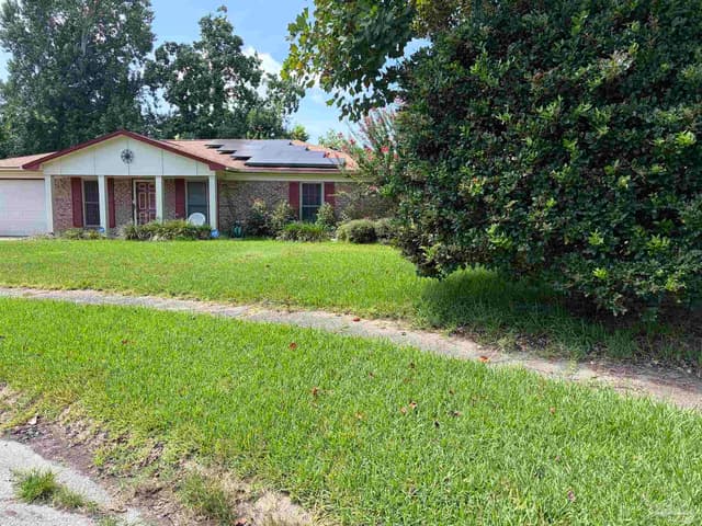 7942 Dartmoor Cir property photo