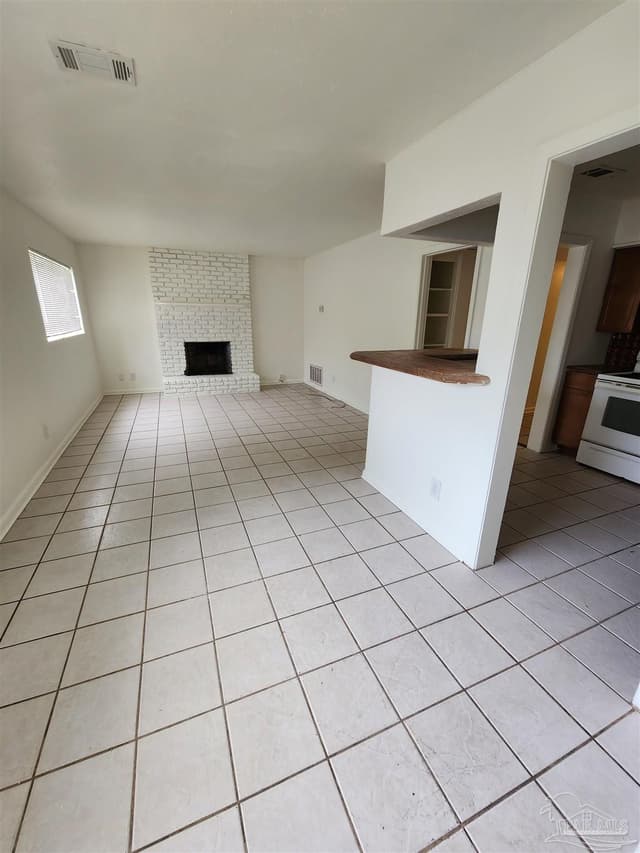 605 Edison Dr property photo