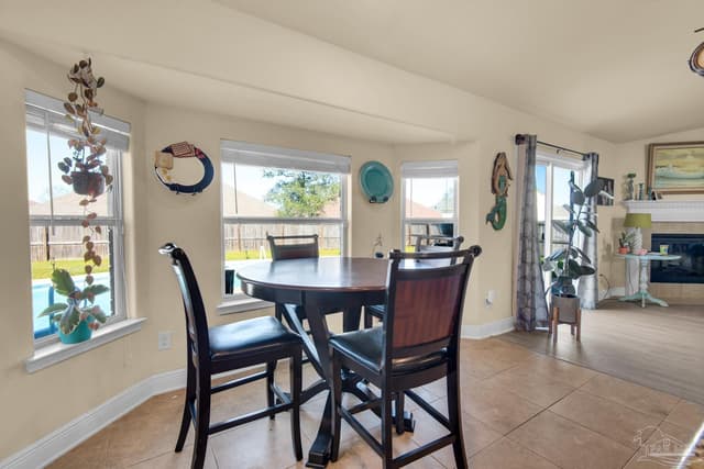 6165 Winchester Cir, Milton FL 32570 photo 13