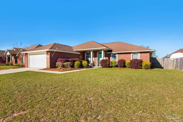 6165 Winchester Cir, Milton FL 32570 exterior