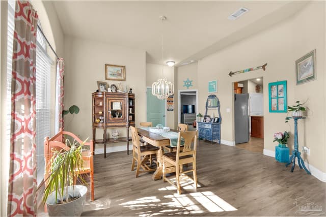 6165 Winchester Cir property photo