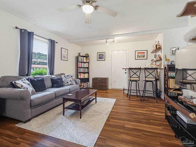 2018 Woodbury Dr, Cantonment FL 32533 photo 8