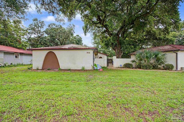 906 Mills Ave property photo