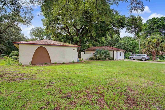 906 Mills Ave, Pensacola FL 32507 exterior