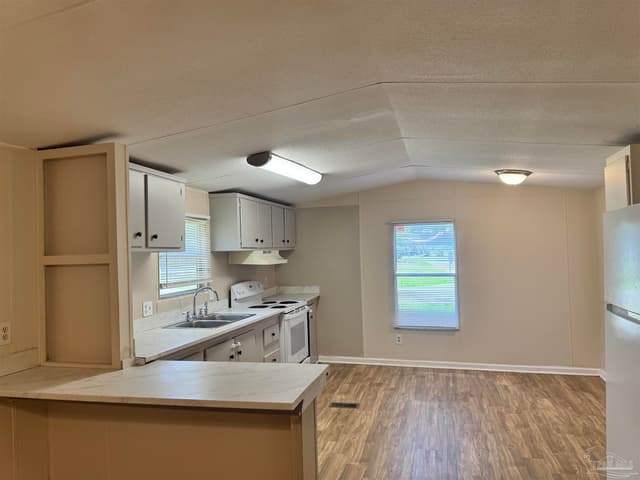 3992 Mccutchin Dr, Jay FL 32565 photo 3