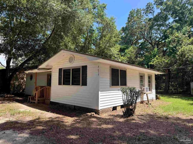 3877 Wilkes St property photo