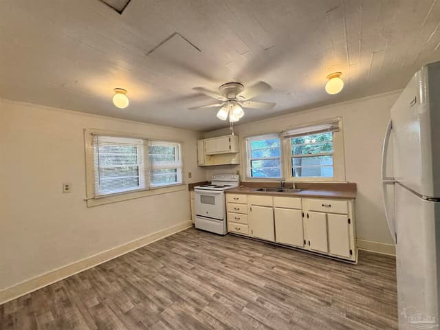 3877 Wilkes St property photo
