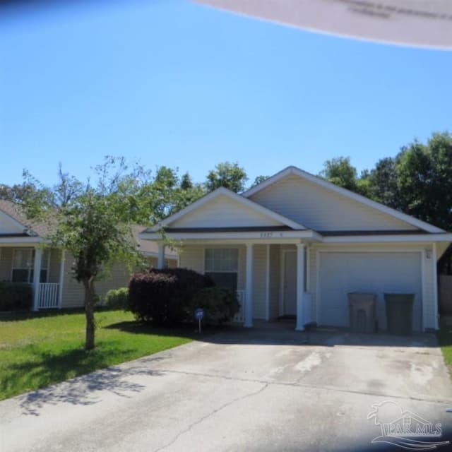 5927 Bilek Dr, Pensacola FL 32526 exterior