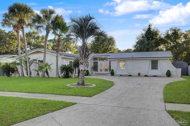 7975 La Nain Dr, Pensacola FL 32514 exterior