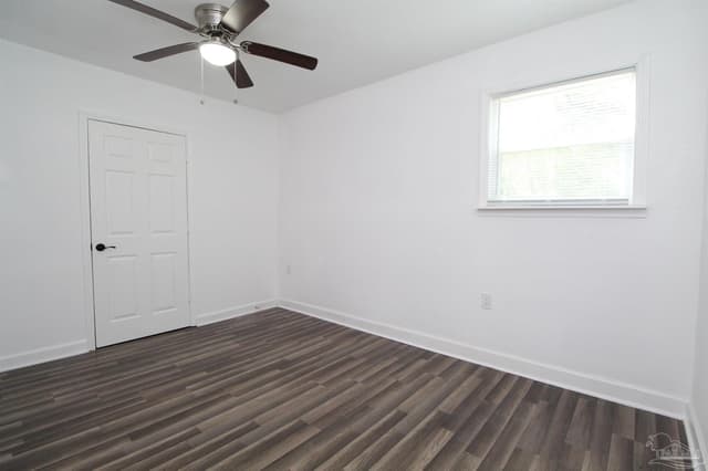 6037 Syrcle Ave, Milton FL 32570 photo 8