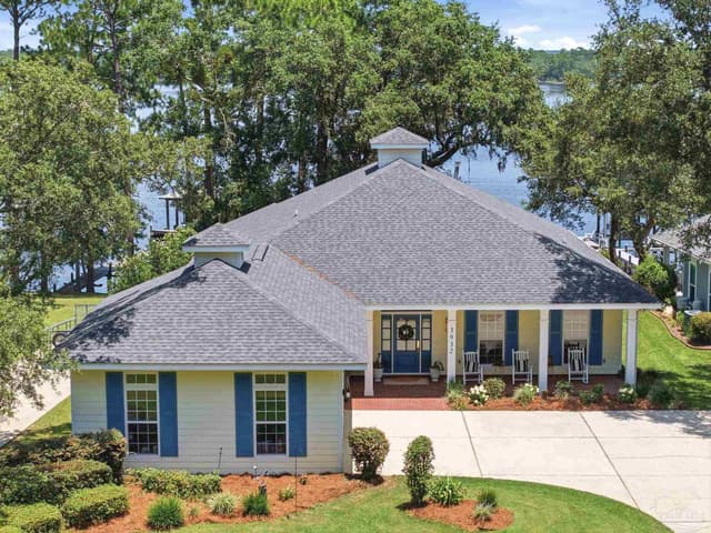 3932 Plantation Cove Ct, Milton FL 32583 exterior