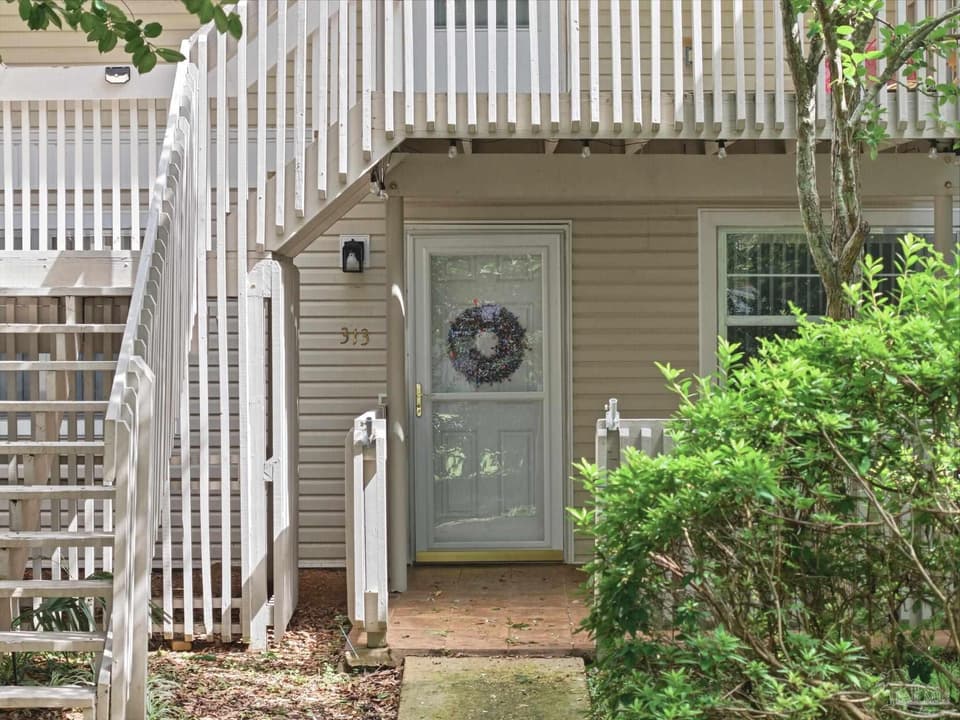 1200 Shoreline Dr # 313, Gulf Breeze FL 32561 photo 1