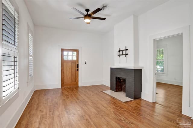 916 E Gonzales St, Pensacola FL 32503 photo 8
