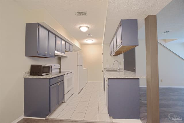 3323 Kingswood Ct property photo