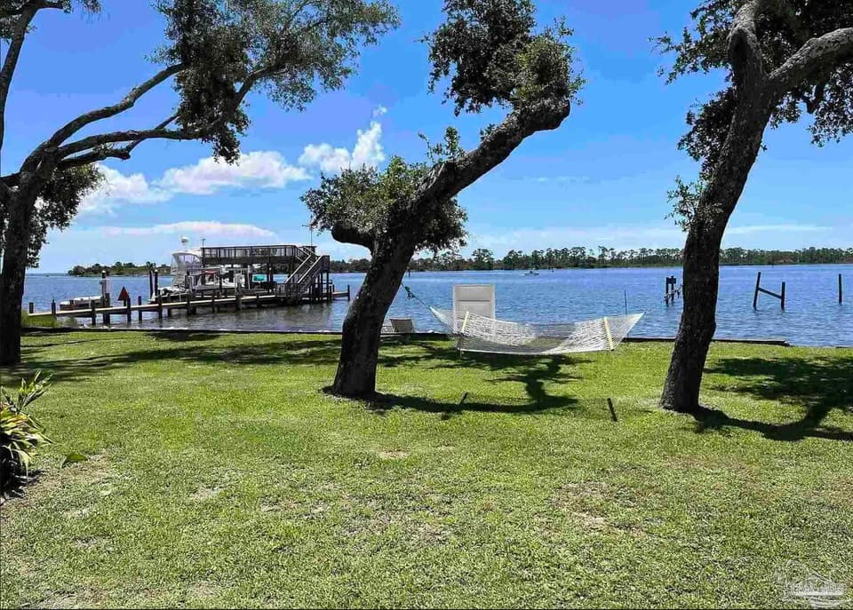 634 1/2 Silvershore Dr, Pensacola FL 32507 photo 1