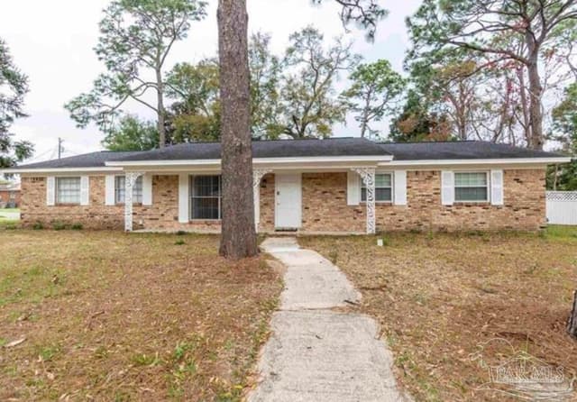 8100 Six Pence Dr property photo