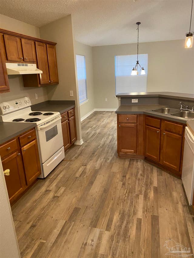 5162 Brookside Dr property photo