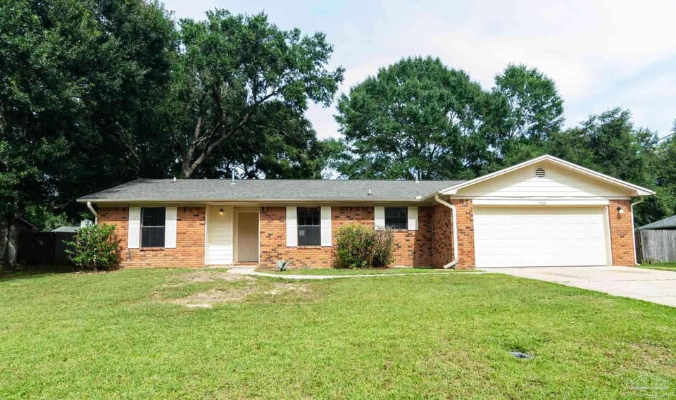 3908 Deerwood Cir, Pace FL 32571 photo 1