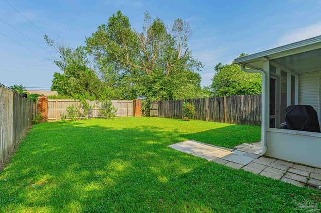 300 Loveland Cir, Pensacola FL 32526 photo 18